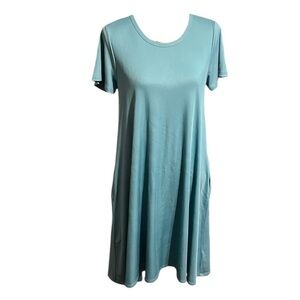Lularoe blue ribbed flowy short sleeved dress.